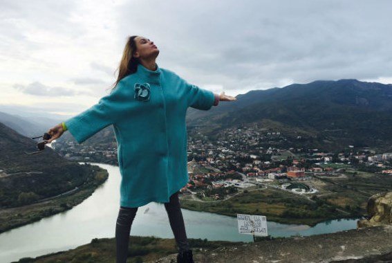 Анна Калашникова: бывшая невеста Прохора Шаляпина уехала в Грузию без сына