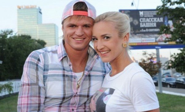 Ольга Бузова и футболист Дмитрий Тарасов расстались: последние новости из Instagram
