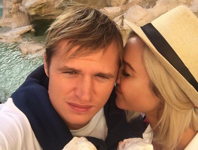 Дмитрий Тарасов: футболист публично унизил свою супругу